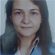 Imparto clases a primaria y la ESO. Puedo dar clase de materias del área de ciencias y tengo conocimientos en Lengua y literatura